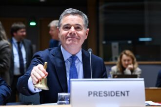 presedintele eurogrupului paschal donohoe demisioneaza din functia de ministru irlandez al finantelor 691c6d716b08c