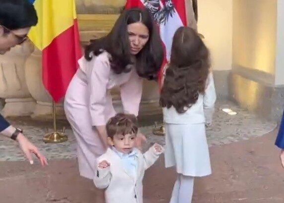 presedintele nicusor dan afirma ca 100 se va casatori in viitorul apropiat eu cred ca gestul asta trebuie luat intr o perioada de liniste si reflectie a vietii tale 6906344d882d4