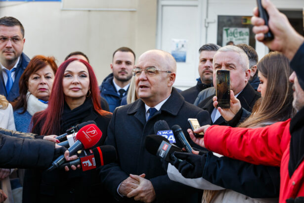 prima reactie a lui emil boc dupa descinderea dna la primaria cluj 6915fa25354a7