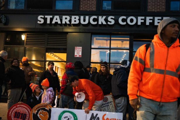 red cup rebellion striking starbucks baristas urge customers to stay away 6917386f209a3