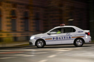 senatoare atacata cu o ranga intr o parcare din bucuresti de o alta femeie scandalul a izbucnit din cauza unui barbat 69204a4d1f741