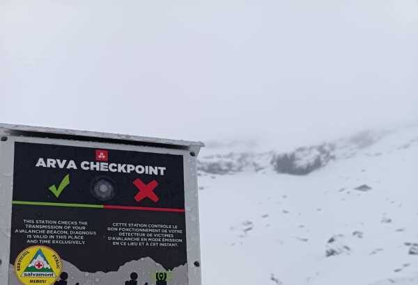 sibiu salvamontistii au instalat un nou dispozitiv de verificare a echipamentelor de avalansa 692b44eac74c8