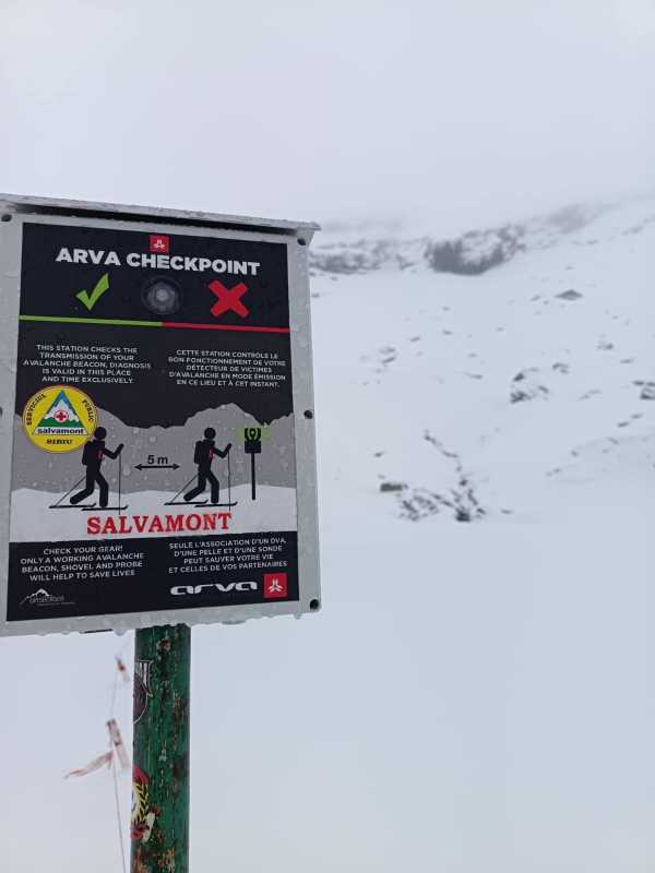 sibiu salvamontistii au instalat un nou dispozitiv de verificare a echipamentelor de avalansa 692b44eac74c8