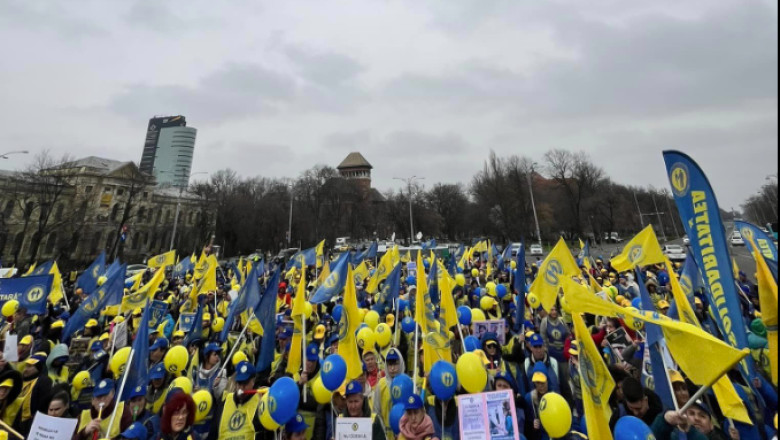 sindicalistii din sanatate ii cer premierului sa nu le taie salariile cu 10 situatia este chiar mai grava 6922e1931e074