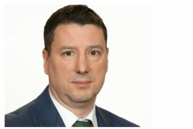 surse un senator si a insusit rucsacul cu bani uitat in receptia unui hotel din piatra neamt 6917587981af6