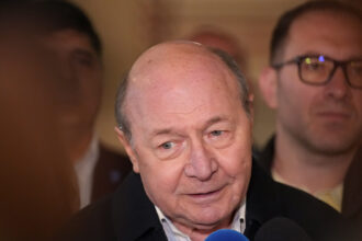 traian basescu despre situatia lukoil solutia corecta era sa ceara termene cat mai lungi de la trezoreria statelor unite 691de8f6edde2
