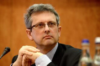 valentin lazea salariile sa nu creasca mai rapid decat productivitatea pensiile sa nu creasca mai rapid decat salariile e esential pentru pastrarea echilibrelor 690f052b96f5f