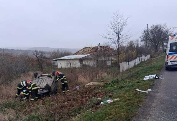 vaslui bebelus de un an transportat la spital dupa ce a fost proiectat prin parbrizul masinii in urma unui accident 690f45c78ebd2