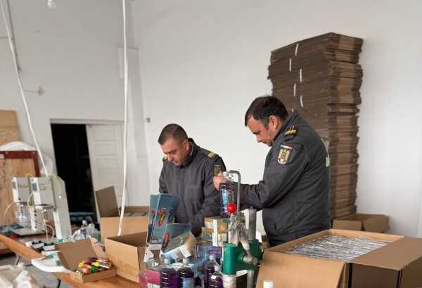 video anaf a descoperit in prahova o fabrica neautorizata de dispozitive electronice de vapat suspiciuni de evaziune de 38 milioane euro 692018619a0ff