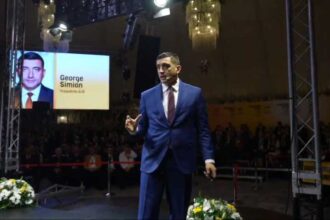 video simion perioada noastra romantica a trecut trebuie sa ne luam rolul in serios 692c7a584c7a0