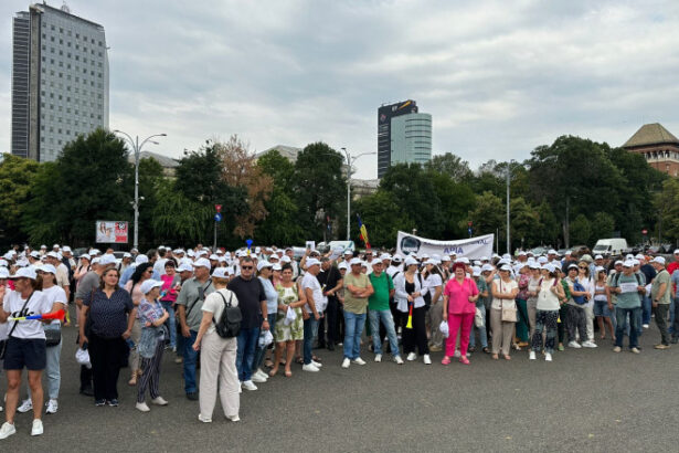 video sindicalistii cer intalniri cu liderii partidelor din coalitie inaintea protestului de miercuri din piata victoriei 6911f3ea1eda0