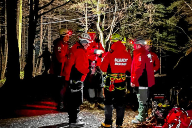 video turist disparut in masivul bucegi salvamontisti din brasov si rasnov il cauta dupa ce a semnalat hipotermie severa 6924218c830cc