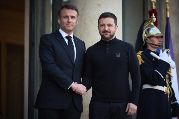 volodimir zelenski intalnire importanta cu presedintele emmanuel macron luni la paris 692b192617523