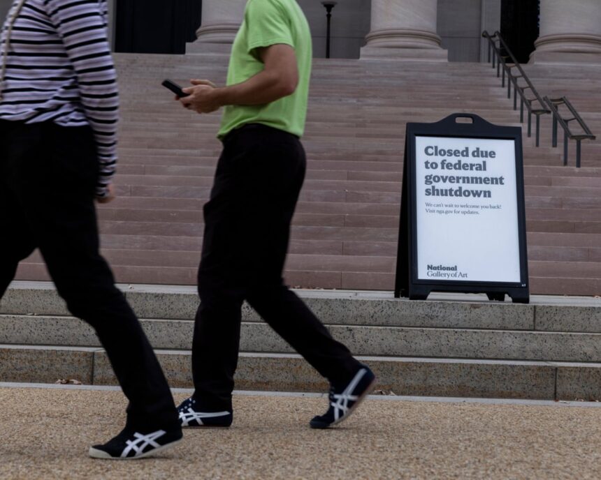 workers decry trump officials as out of control as longest shutdown drags on 690c85ad03376