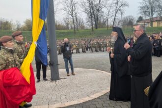 1 decembrie la alba iulia parada militara si depuneri de coroane la monumentul marii uniri mobilizare a partidelor suveraniste ai caror lideri sunt asteptati la ceremonii 692d13e1634ed