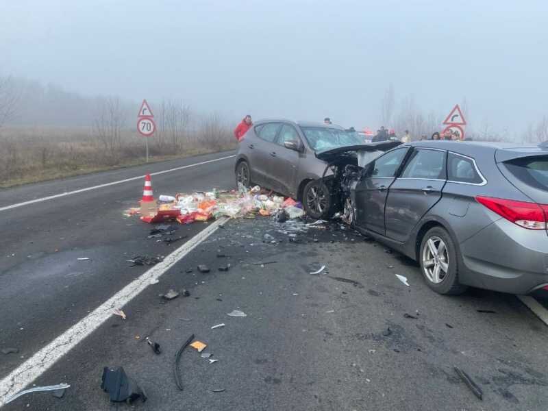 accident grav pe dn 66 in hunedoara o persoana decedata si una grav ranita dupa o coliziune frontala 694811485f381