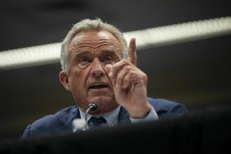 administratia trump ia masuri pentru a intrerupe unele tratamente pentru tinerii transgender 694477a7a728e