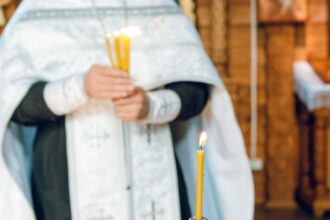 ajunul craciunului 2025 cum se sarbatoreste si ce traditii respecta credinciosii sfaturile preotului pentru ultima zi de post 694b75226042d