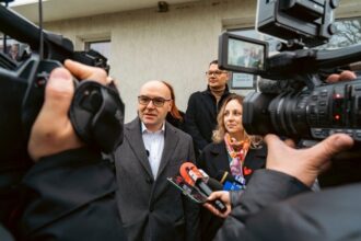 alegeri locale partiale mihai razvan moraru candidat la cj buzau am votat pentru curaj curajul nostru al tuturor si pentru puterea pe care o avem atunci cand mergem la vot 6935652d00edb