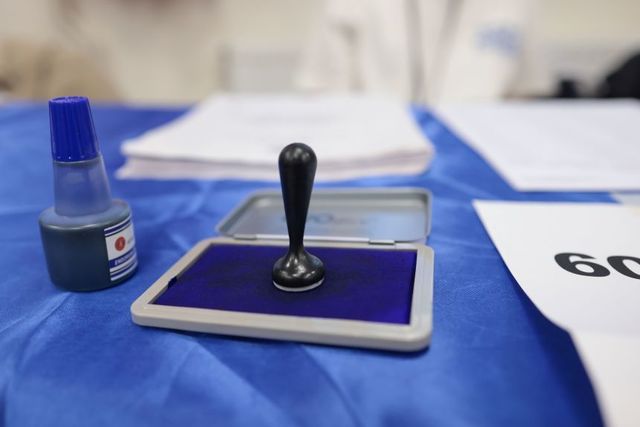 alegeri locale partiale prezenta la vot de 088 in bucuresti la o ora de la deschiderea urnelor aproape 16 000 de bucuresteni au votat 693525de89623