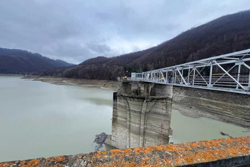 anar distributia apei catre consumatorii din judetul prahova se va realiza progresiv procesul nu a inceput inca 6931ba76d5ec6