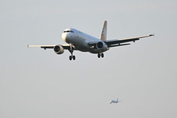 ancheta in sua dupa ce un avion de calatori a fost aproape de o coliziune cu o aeronava militara care nu avea activat emitatorul 694072c9d47fc