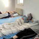 anpis a facut o sesizare penala dupa ce 90 de batrani au fost gasiti locuind in conditii inumane la un centru din timis 693aeb33b4675