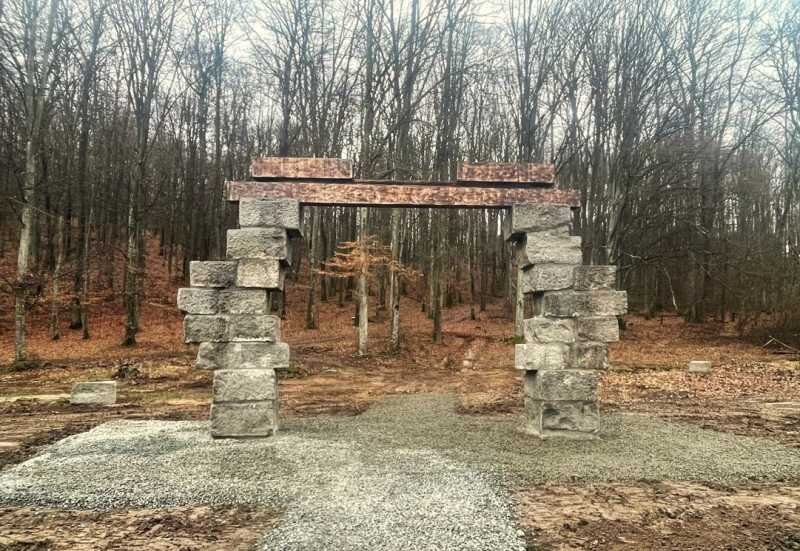 arad o poarta din piatra a fost finalizata la intrarea in parcul de sculptura monumentala casoaia galerie foto 69412b7e4a855