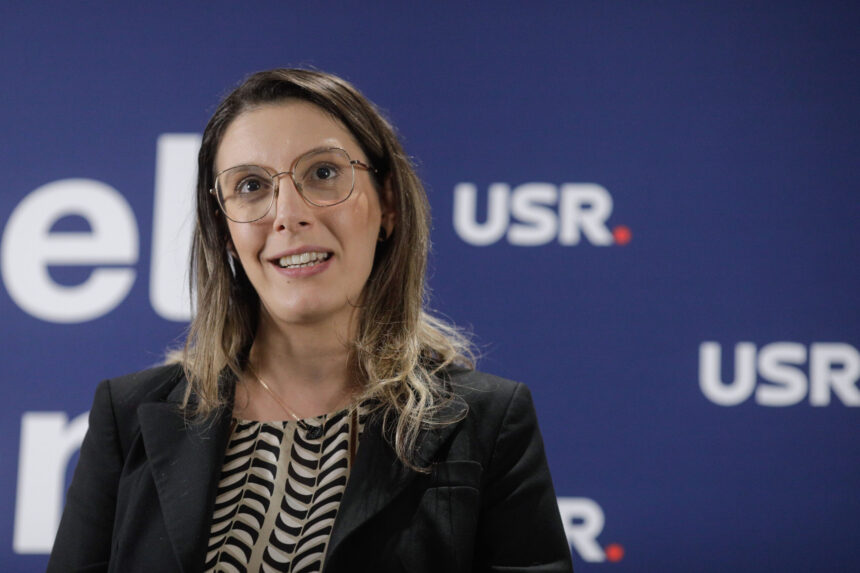 aur o cheama pe ministra mediului diana buzoianu sa dea explicatii in parlament in cazul celor 100 000 de oameni ramasi fara apa 69317ea440914 scaled 1