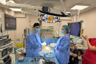 bacau tumora gigant extirpata la sju bacau intr o interventie in premiera pentru centrele non universitare 693bd8592c11e