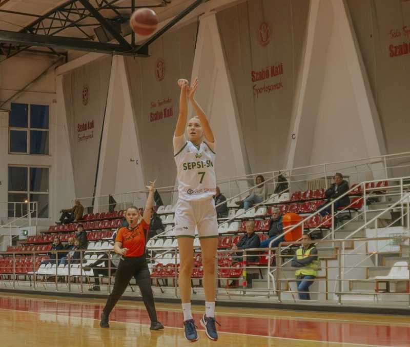 baschet feminin victorii categorice ale echipelor oaspete in liga nationala 6934a4f12b693