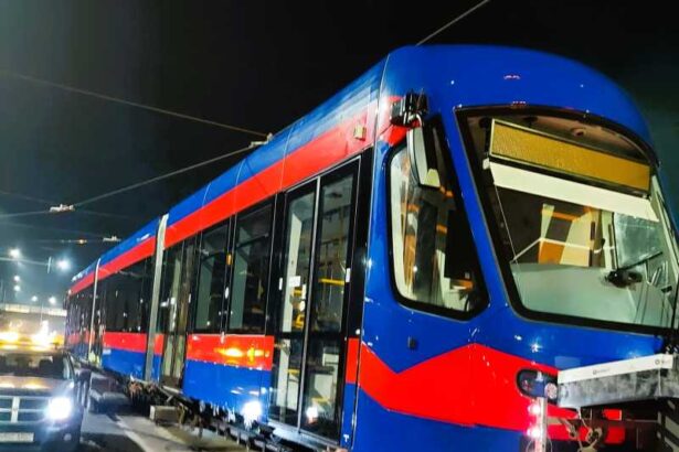 bihor ultimul tramvai din lotul celor noua achizitionate de primaria oradea a intrat in flota otl 694540816bfe1