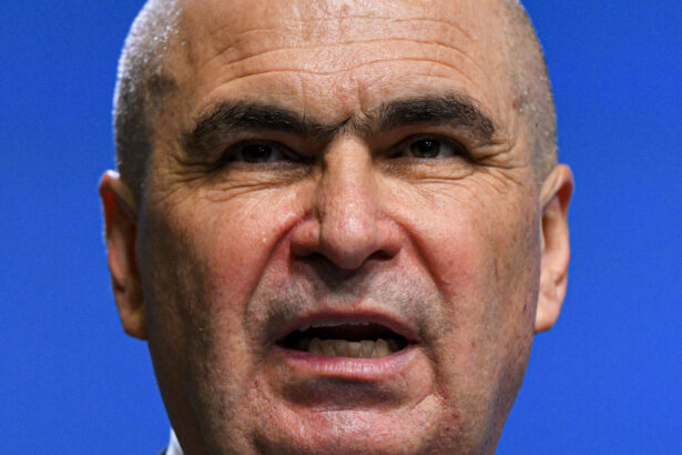 bolojan catre semnatarii motiunii de cenzura mi se pare periculos cum va raportati la aparare 6940078428922