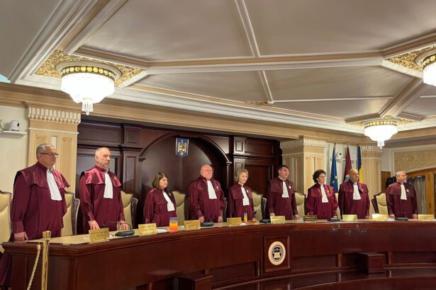 ccr decide astazi daca magistratii se vor putea pensiona in continuare la 50 de ani si cu pensii ca acum dezbaterile care au inceput sunt puternice tensiune in guvernul bolojan 693900982c2cd