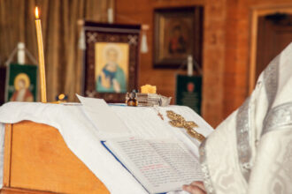 cele mai importante rugaciuni care se rostesc in ziua de craciun explicate de preot legatura cu dumnezeu devine mai profunda 694cd4a3cb7d8