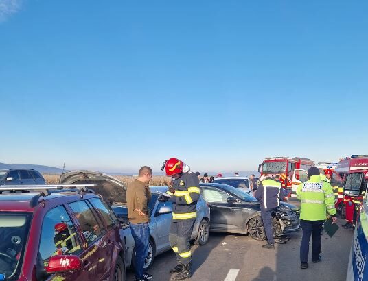 covasna sapte autoturisme implicate intr un accident pe dn11 patru adulti si un minor transportati la spital 6946b1ced2e23
