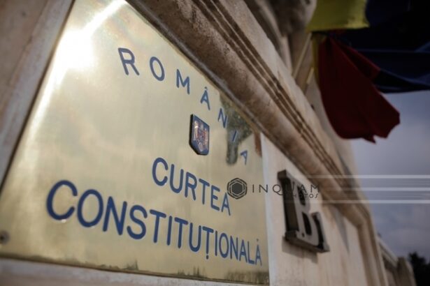 curtea constitutionala a amanat pentru luni decizia privind legea pensiilor magistratilor 695123e034ae6