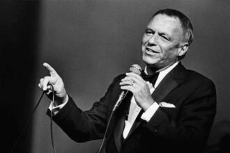 documentar 110 ani de la nasterea cantaretului frank sinatra 12 decembrie 693bbe918f4e3