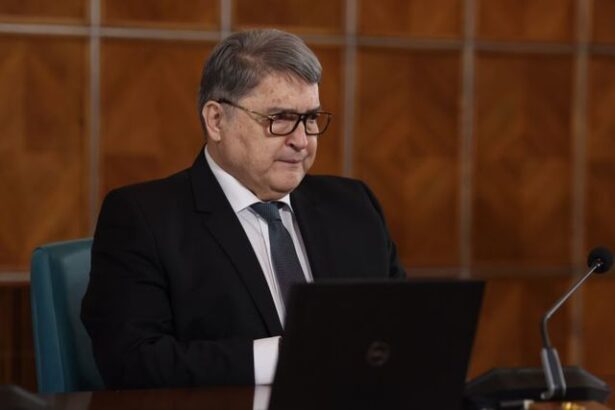 emil hurezeanu despre fostul presedinte klaus iohannis cand vrei sa fii secretar general al nato nu apelezi la ambasadele romaniei si la consilieri 69480f0201ffe