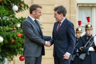 emmanuel macron i a vorbit lui nicusor dan in limba romana 69384df8985f5