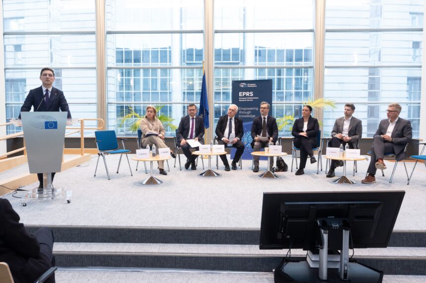 eurodeputati oficiali guvernamentali si fermieri din estul europei uniti pentru apararea fondurilor pentru agricultura 693a82e59383b