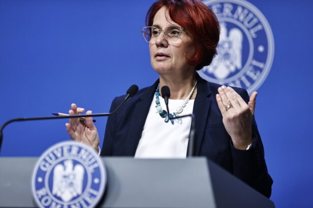 guvernul nu a aprobat niciun amendament din cele 42 depuse de parlamentari la proiectul reformei pensiilor magistratilor 692ebf955dbe1