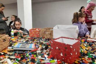 harghita ateliere si targuri caritabile cu sute de participanti aduc spiritul craciunului in municipiul toplita 6943bf0fa0f65