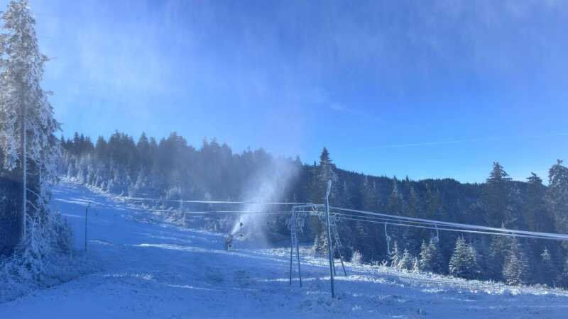 harghita sezonul de schi s a deschis la harghita madaras in conditii dificile doua partii functionale si zapada artificiala 6945119b20aa0