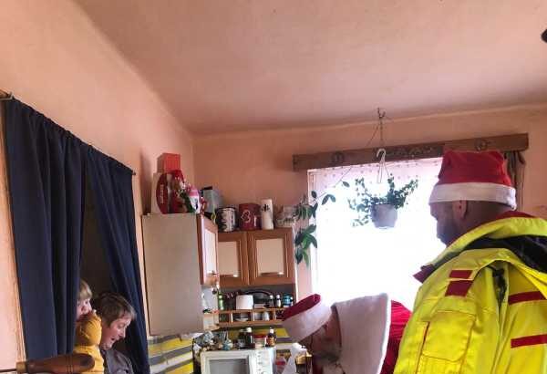 harghita traditionala actiune maratonul mosului a crucii rosii aduce bucurie copiilor si adultilor de 35 de ani 69382ffd21824