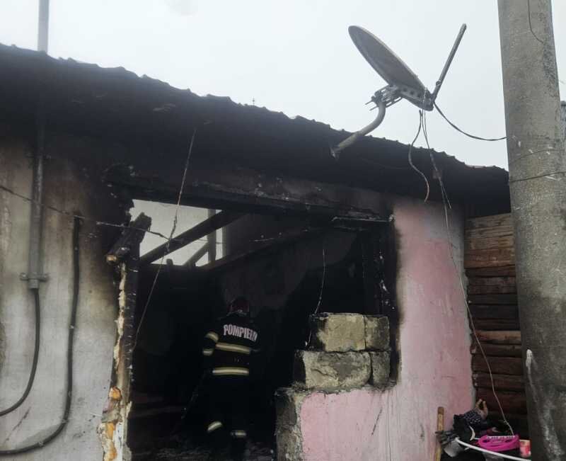 hunedoara baietel de 5 luni cu arsuri grave in urma unui incendiu la geoagiu 69494a2fade3d