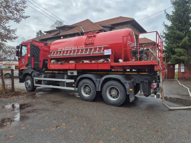 igsu continua actiunile de sprijinire a populatiei din judetele prahova si dambovita afectate de intreruperea alimentarii cu apa 692d938b73f89