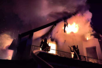 incendiu intr o comuna din botosani casa distrusa de flacari proprietarul a facut atac de panica de la ce ar fi luat foc cladirea 694e2179cd261