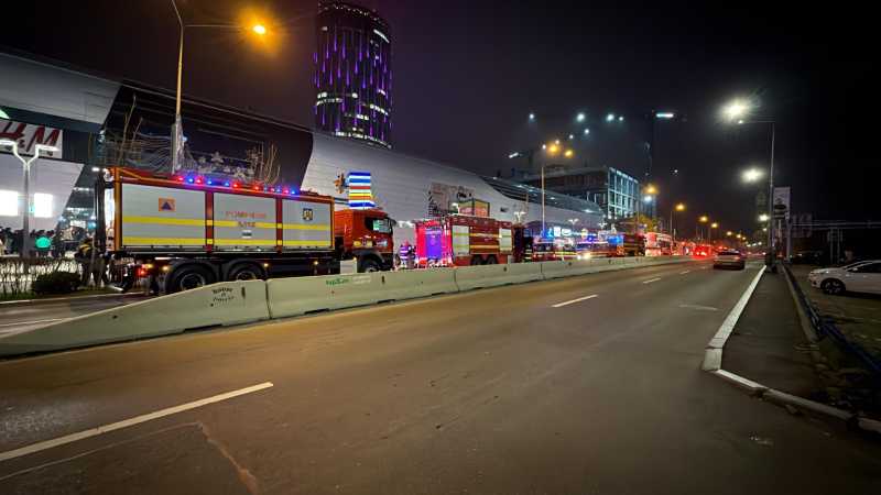 isubif incendiu la un mall de pe calea floreasca pompierii au evacuat persoanele din interior 6930818e913a8