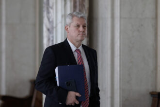 justitie capturata petitie pentru demiterea de urgenta a lui catalin predoiu care a fost 7 ani ministru al justitiei 693c060e2c367